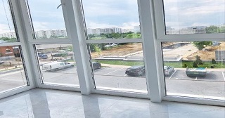 Панорамное остекление балкона Карабулак цена от 11 тыс. руб. м/п.
